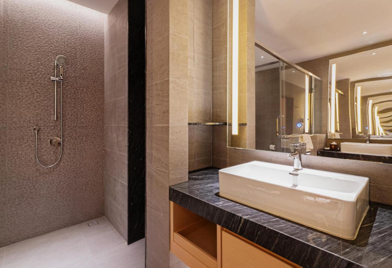 M World Hotel Formerly Known As Avante Hotel Petaling Dzsaja Kültér fotó Bathroom