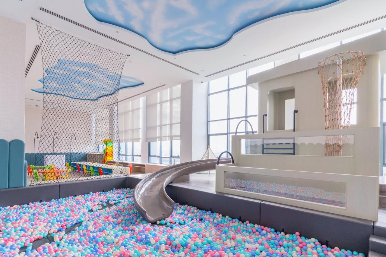 M World Hotel Formerly Known As Avante Hotel Petaling Dzsaja Kültér fotó Ball pit at the Children's Museum of Indianapolis