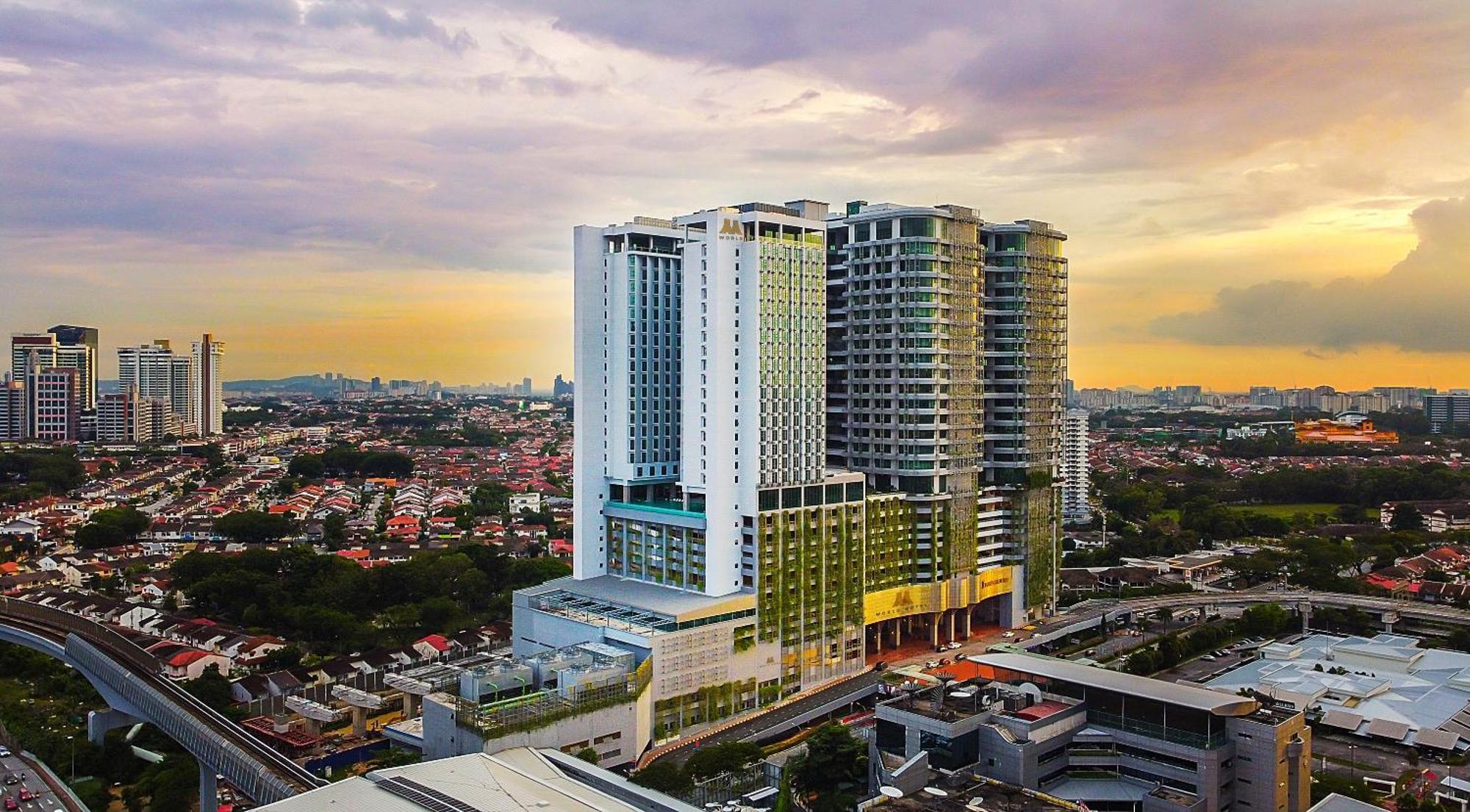 M World Hotel Formerly Known As Avante Hotel Petaling Dzsaja Kültér fotó The Legarda Campus